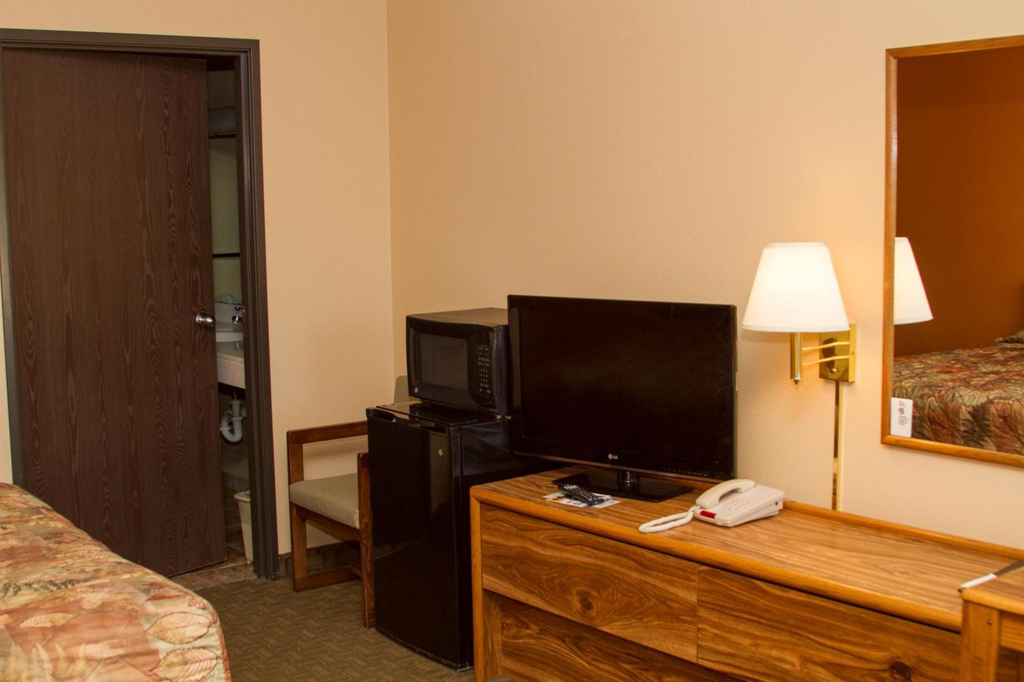 Cottonwood Inn & Suites Phillipsburg Стая снимка